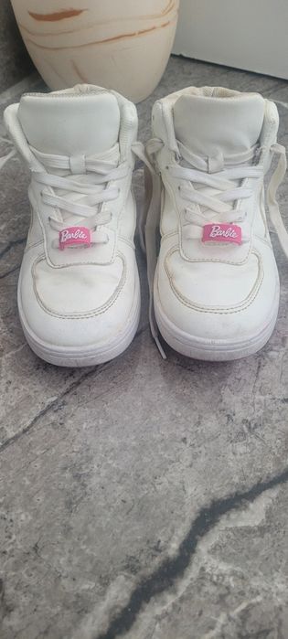 Ghetute fetite marimea 33