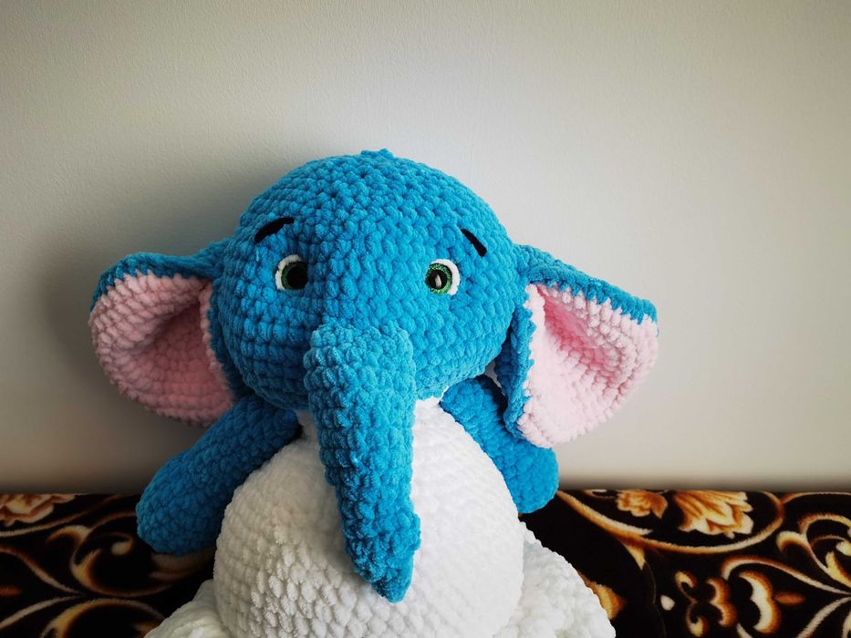 Papusa Elefant crosetat manual