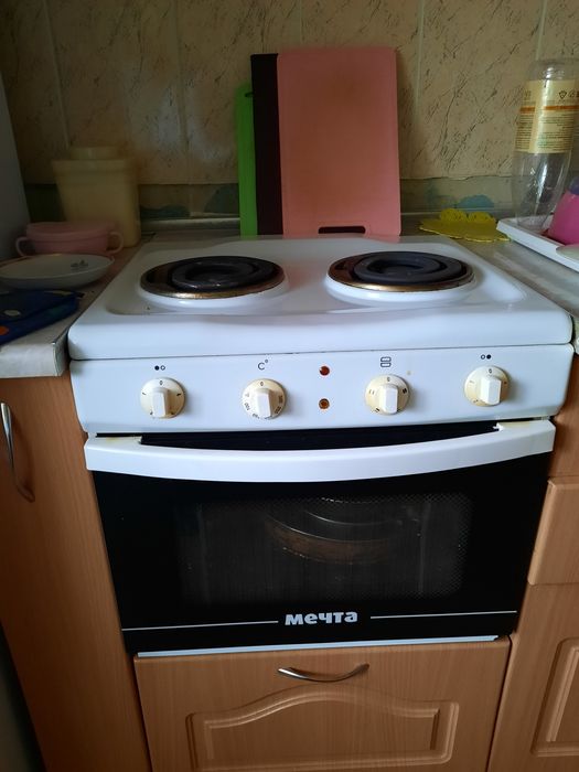 Продам электраплиту Мечта !