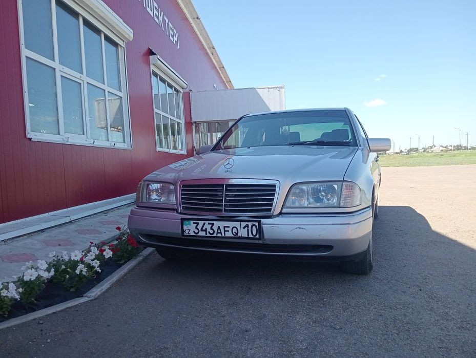 Продам  Мерседес с220 хорошем состоянии