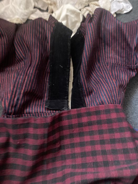 Народна носия НОВА