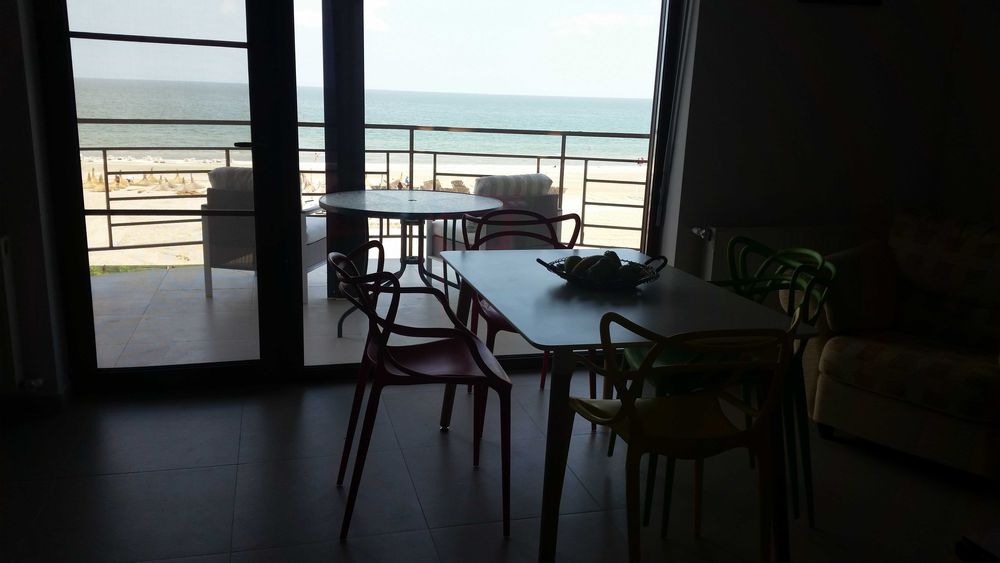 Apartament 3 camere de vanzare mamaia nord - Navodari