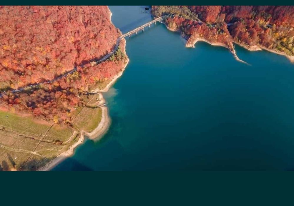 Vând 2 loturi lacul Paltinu