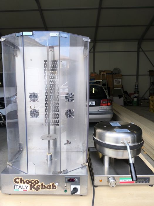 Choco kebab, clătite, ciocolată, înghețată.