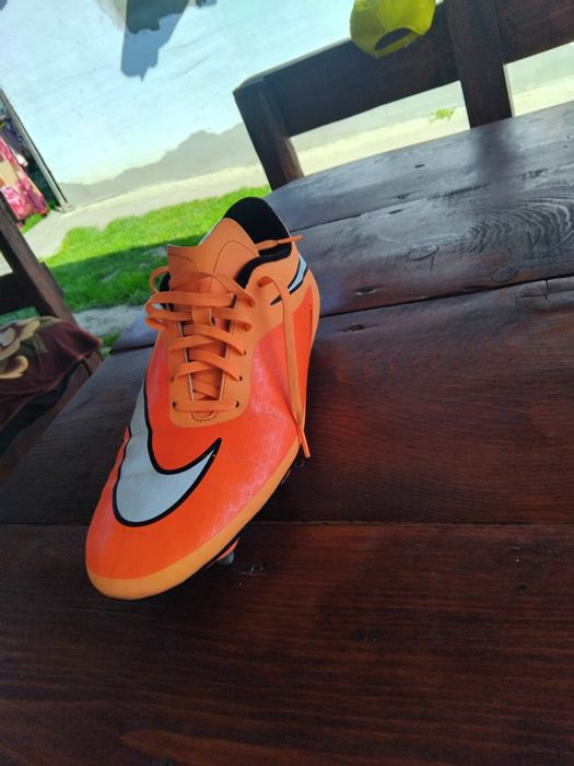 Vand chiete pt football satre bune