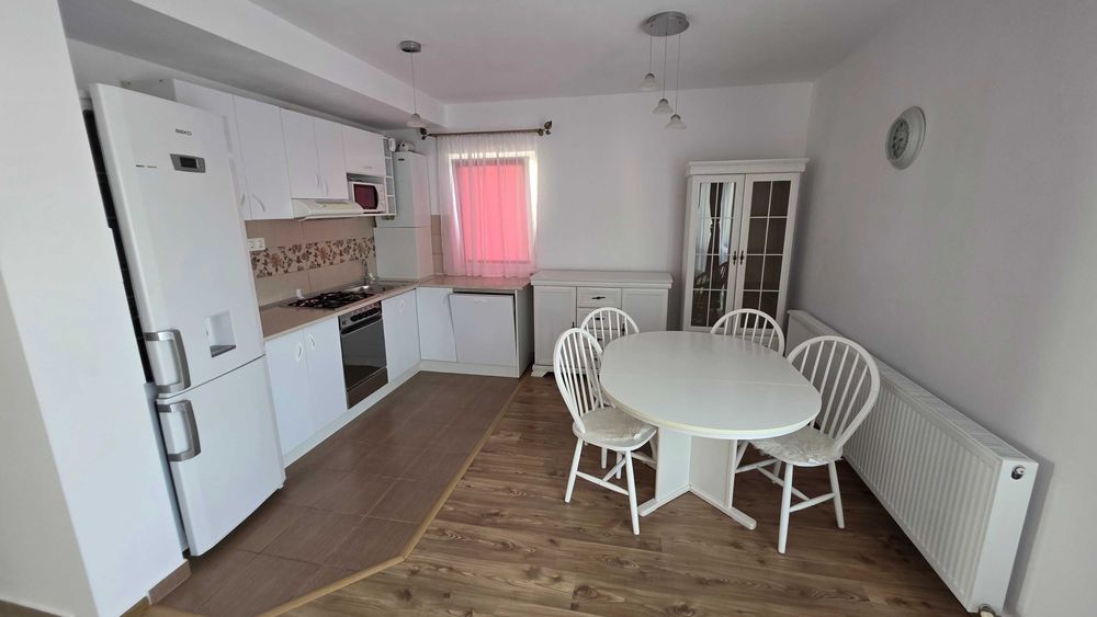 Inchiriere apartament 3 camere