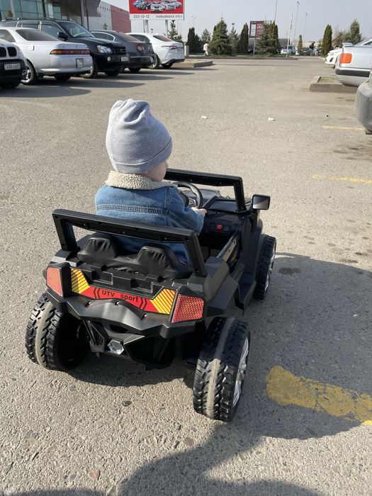 Детская машина на аккамуляторе