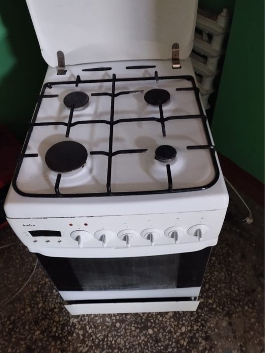 Газ плита продаю срочно
