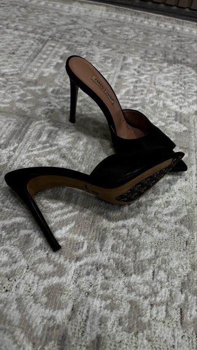 Мюлли на каблуке