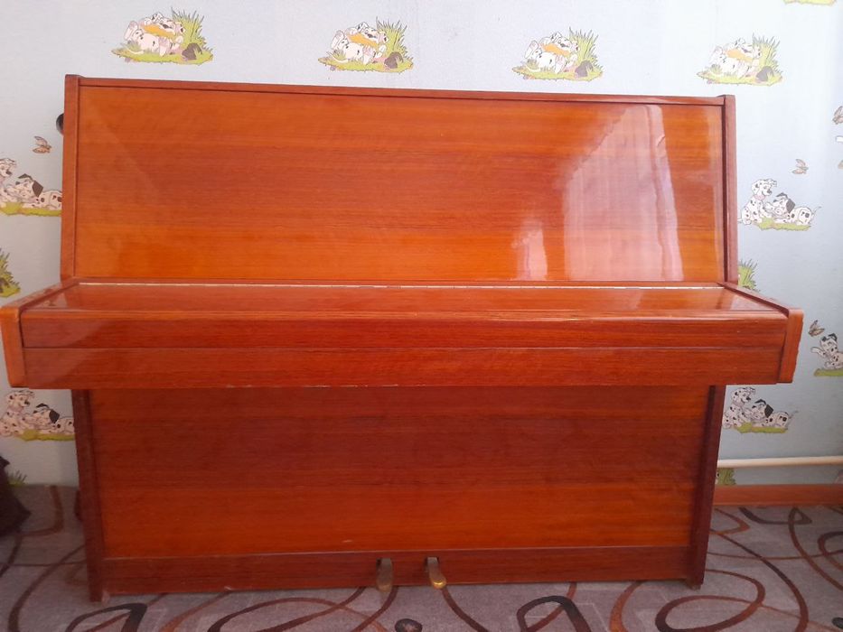 Пианино сотилади