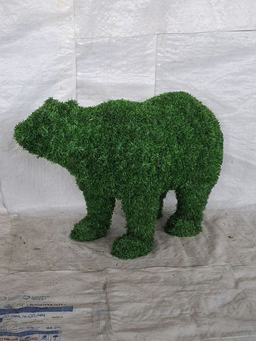 Стильный и практичный забор из искусственного газона