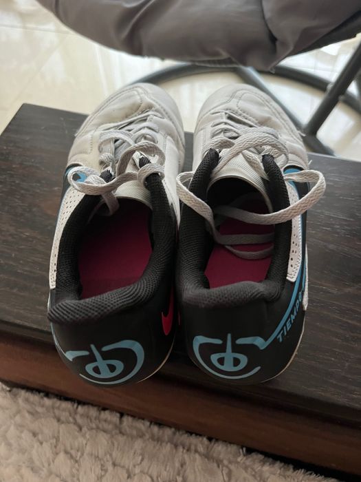 Детски футболни обувки Nike