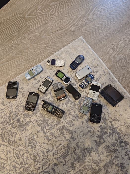 Telefoane pentru piese