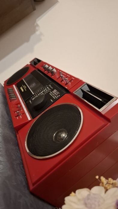 Piesa de rezistență pentru nostalgici și colecționari! Radio Casetofon Goldstar