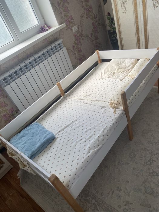 Продам кровать детскую