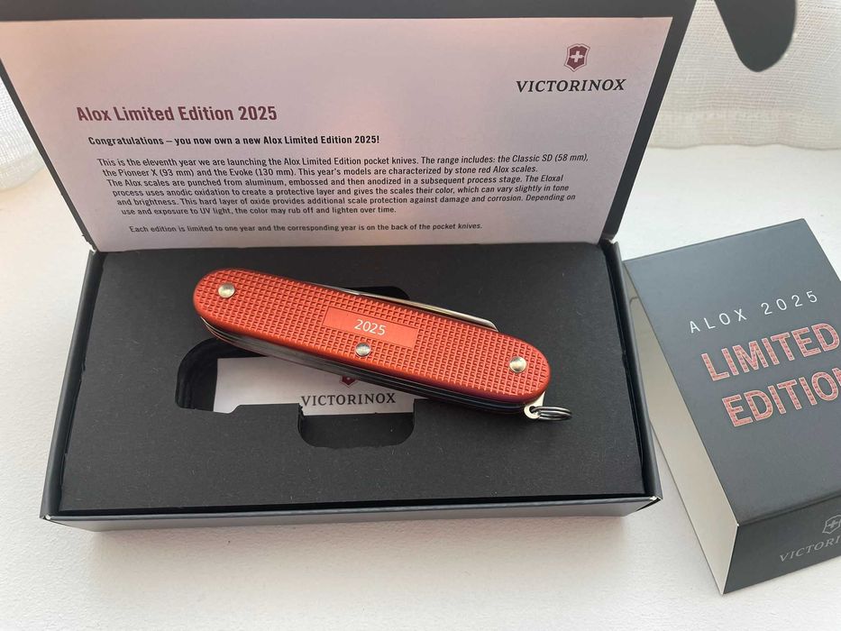 Victorinox Pioneer X Alox Limited Edition 2025 0.8231.L25 Stone Red