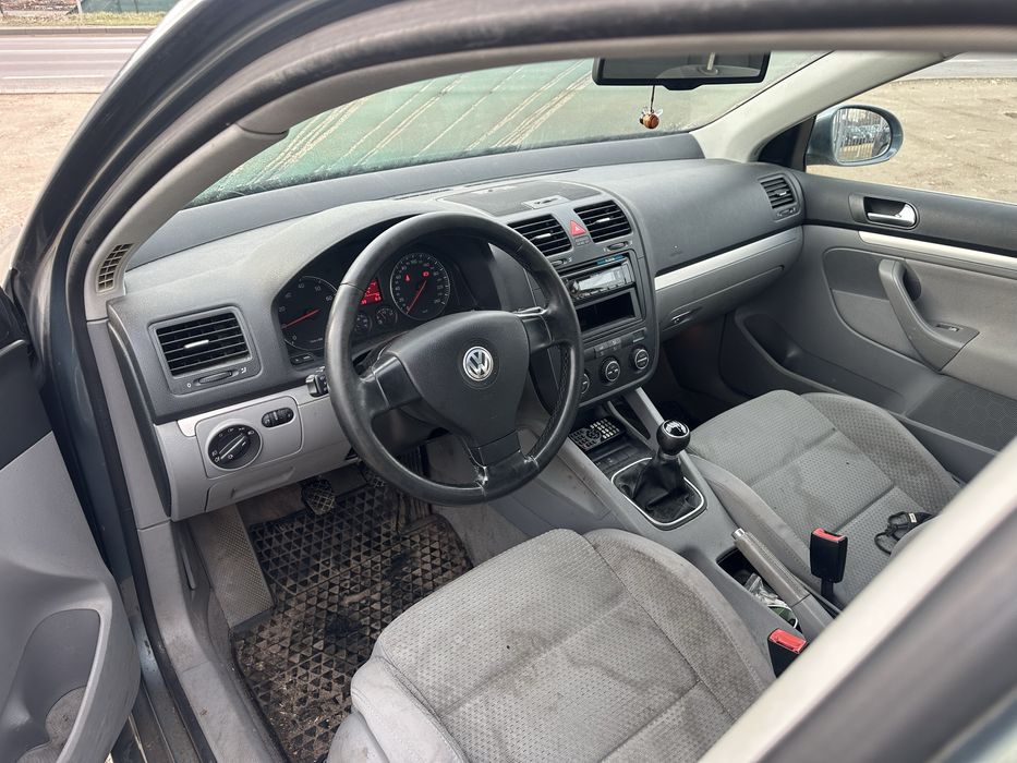 VW Jetta 1.6fsi - НА ЧАСТИ