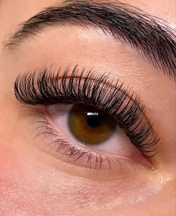 Наращивание ресниц по 6000тг