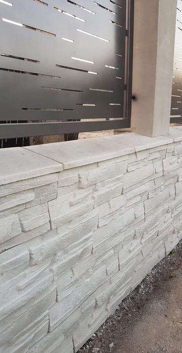 Piatra decorativa de exterior si interior din beton capace de gard