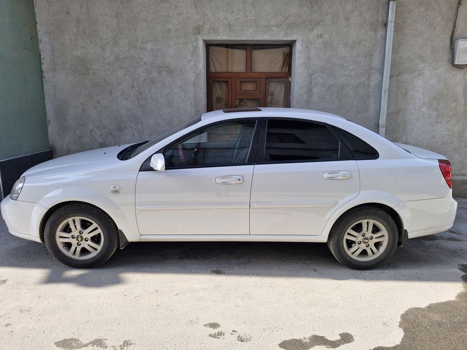 Продаётся автомобиль Ласети 2013 год можно бартер на лабо