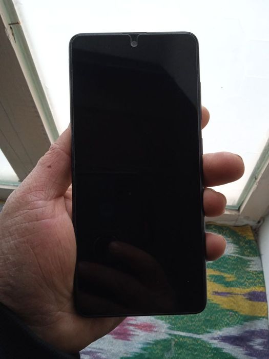 Samsung a51 holati yaxwi 4ga 64