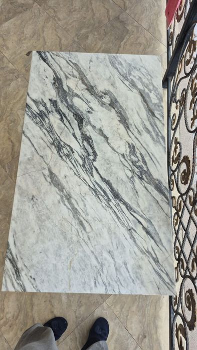 Продам стол мрамор