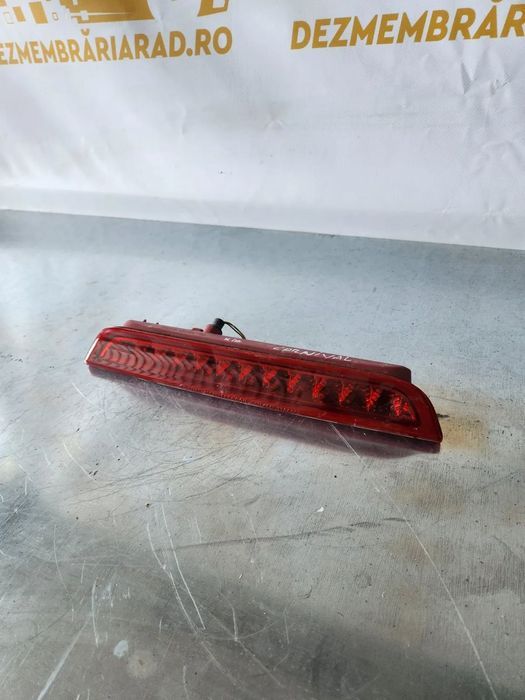 Lampa Stop Suplimentar Frana Kia Carnival An 2007-2008-2009-2010-2011-2012-2013-2014 - Dezmembrari