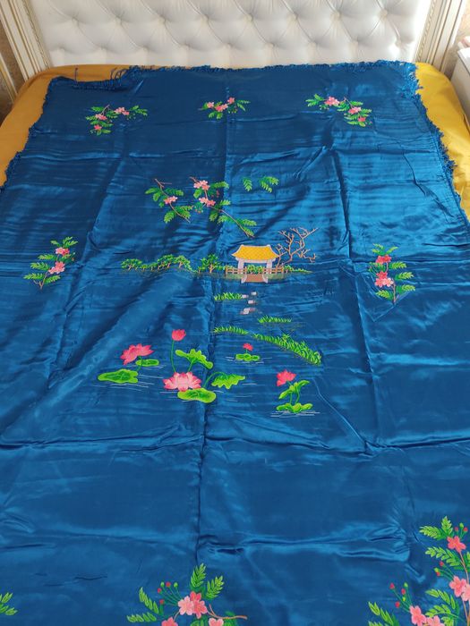 Покрывало, этажерка, масленка