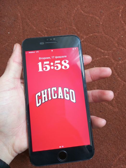 iPhone 8 plus (qora)