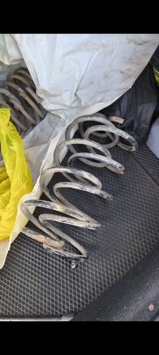 Продам пружины сток завод, приора 2014