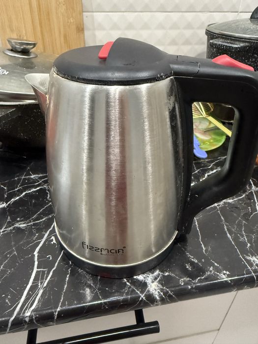 Чайник,казаны,подставка,соковыжим