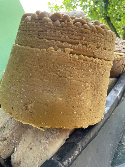 Vând ceară de albine