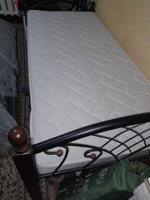 Продам кровать , кровать продам.