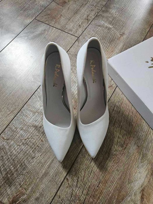 Елегантни обувки R. Polanski