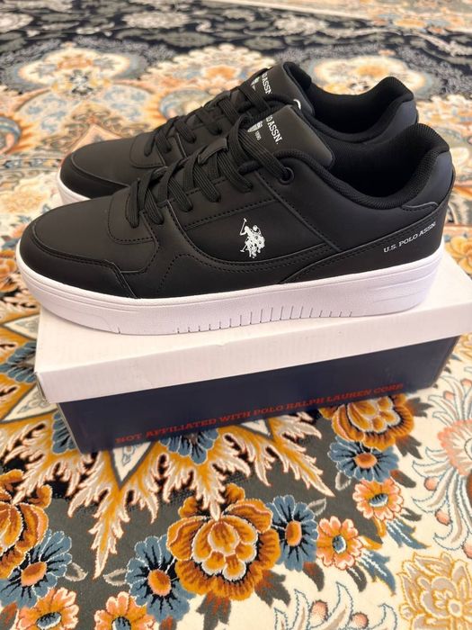 Продается оригинал кроссовки  POLO кроссовки