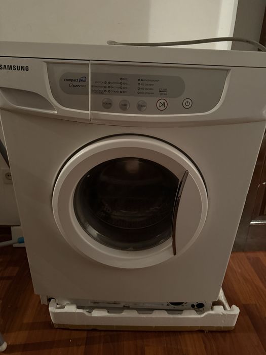 Продам стиральную машинку автомат