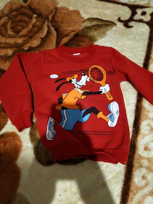 Отдам вещи на девочку.