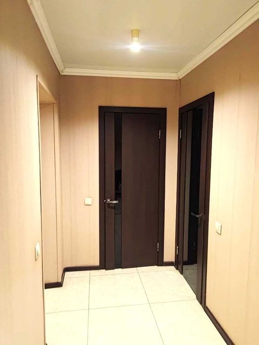 ,,,  Продам 6-ти комнатный ДОМ в ГОРОДЕ