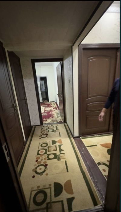 Yunusobod 17 kvartalda 4 xonali 
4/5/5 kvartira sotiladi