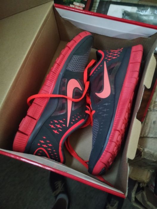 Нови дамски маратонки"Nike"
