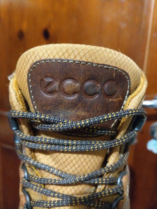 Резервирани.Ecco Track Gore-tex. 42нм. 27,0см.