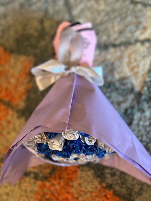 Flori satin.