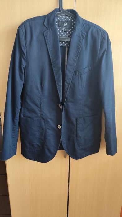 Блейзъри, сака- Bershka и H&M