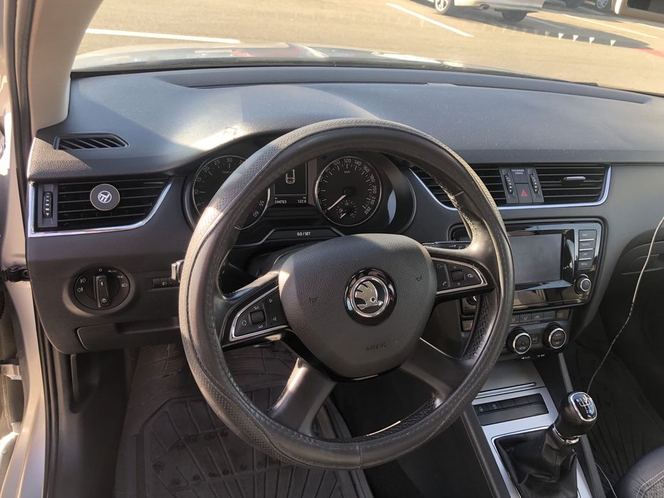 Autoturism skoda octavia