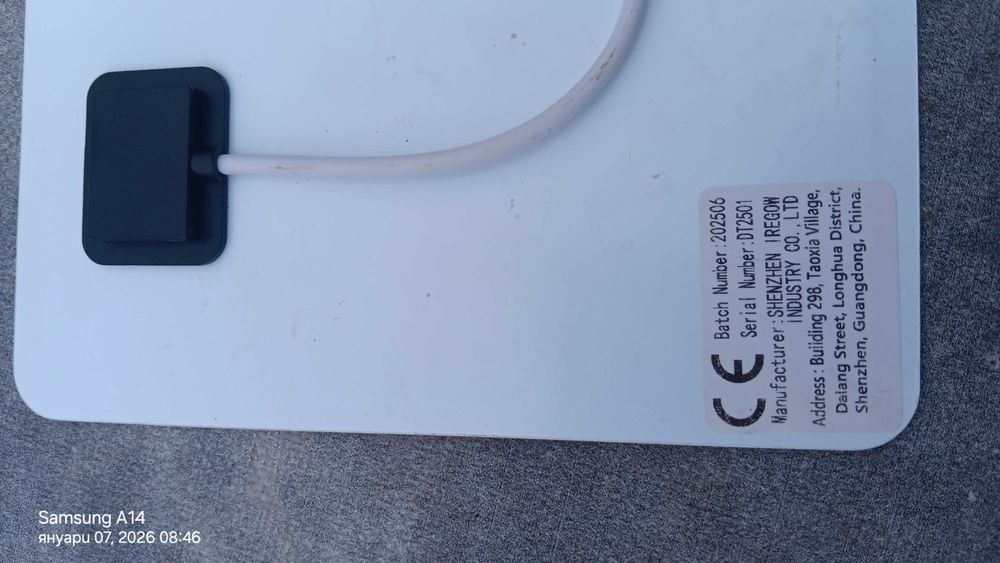 Usb соларен панел за зареждане на телефон