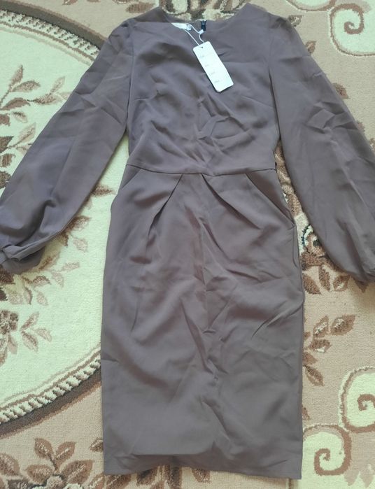 Новые Платья и брюки 42-44р