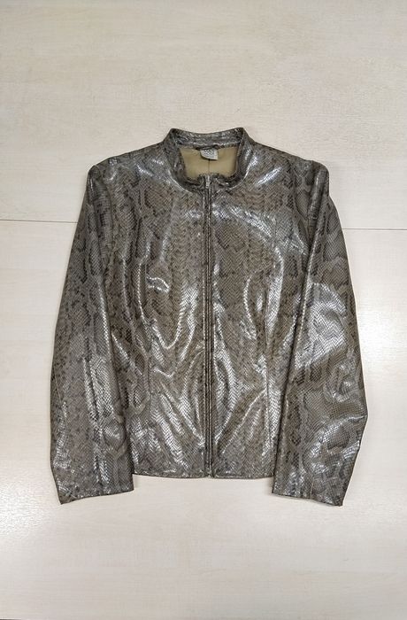 Женские куртки из кожи. Европа