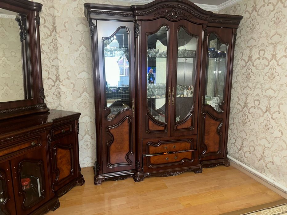 Мебель из дерево гостиная