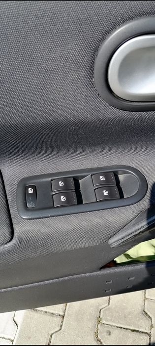 Vând Renault Megane 2