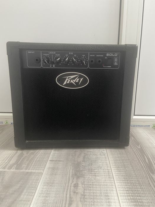 Комбоусилитель peavey solo gitar amp